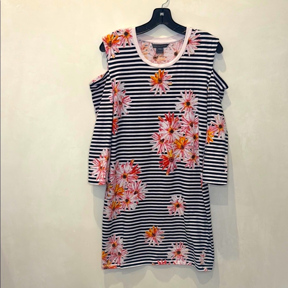 French Connection, NWOT Black and White Long Sleeve Dress, size 14, runs small